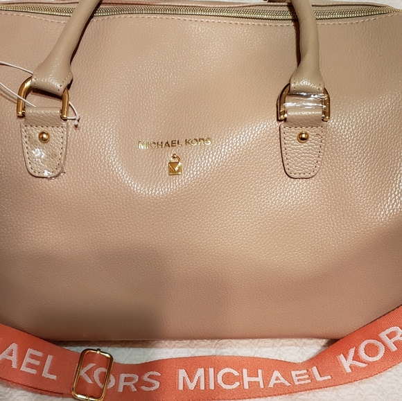 Michael Kors Weekender Duffle Bag - Picture 4 of 8